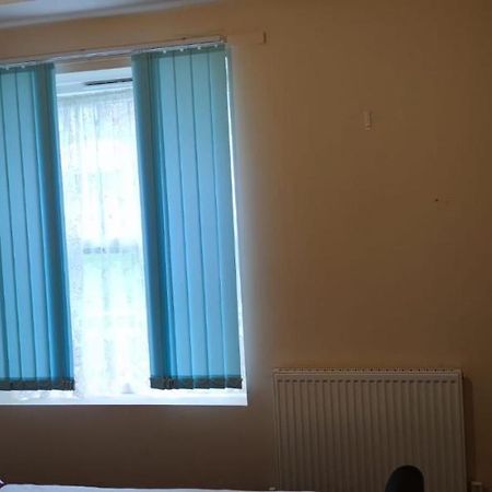 Nice Double Bedroom At Streatham Place Лондон Екстериор снимка
